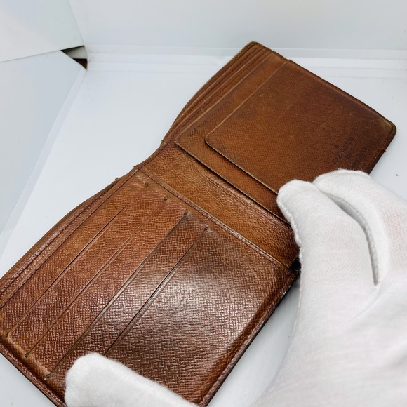 Louis Vuitton Bi fold wallet - Picture 3 of 8